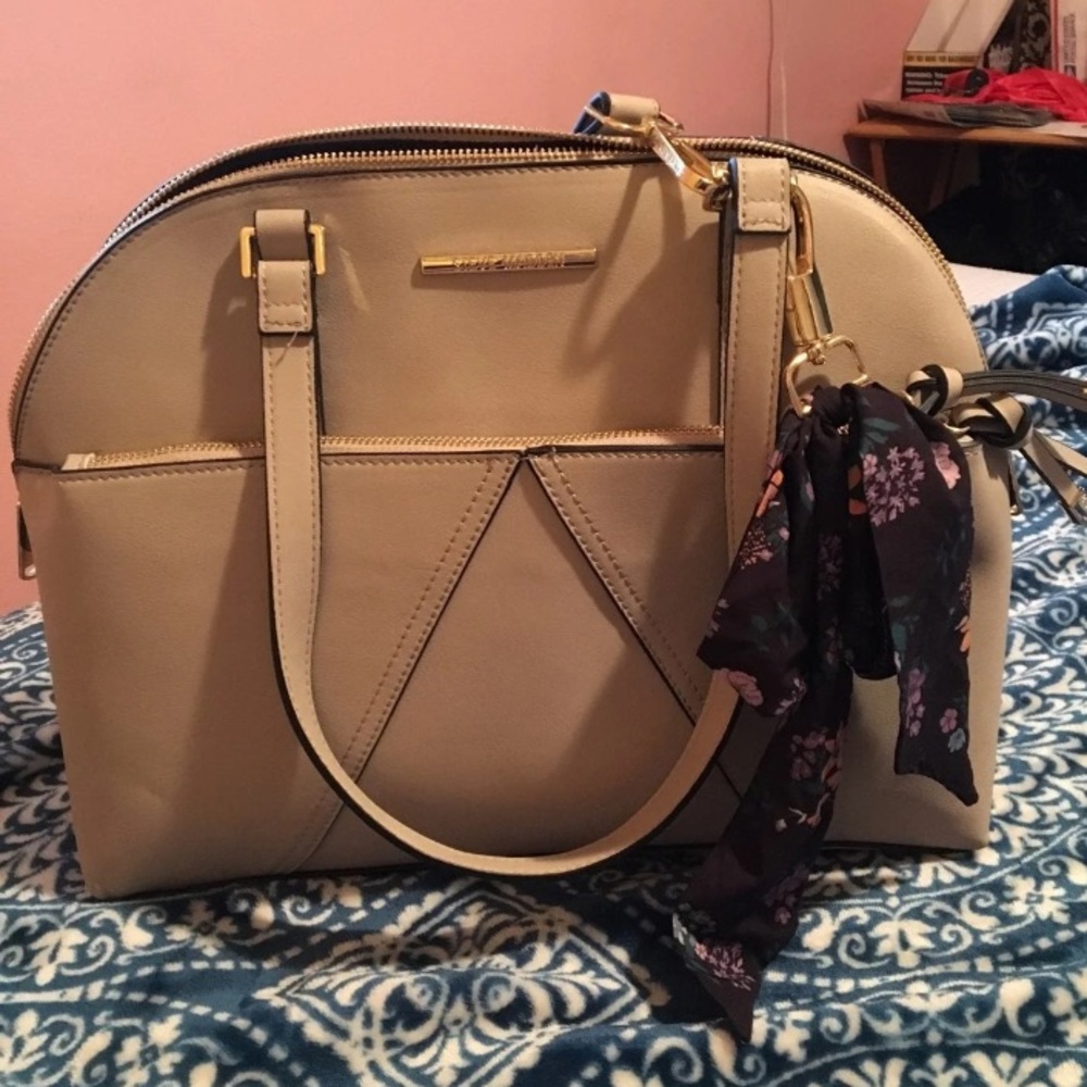❗️SOLD❗️Steve Madden Purse